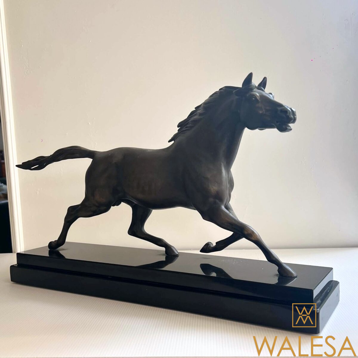 Charles VALTON « Cheval au galop » en métal à patine bronze nuancée vert/gris. – Image 2