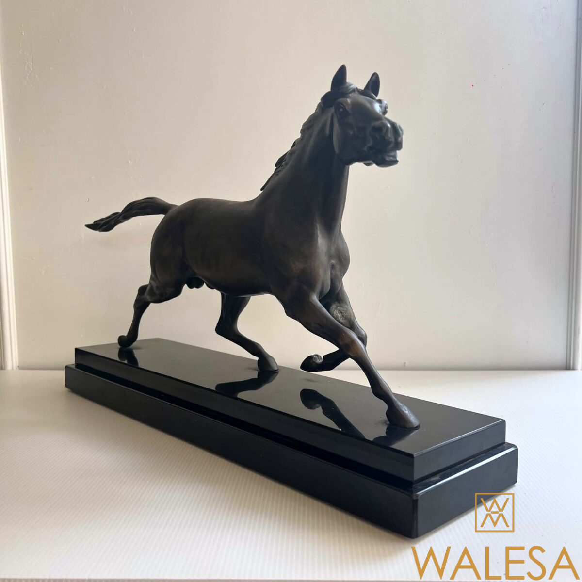 Charles VALTON « Cheval au galop » en métal à patine bronze nuancée vert/gris. – Image 3