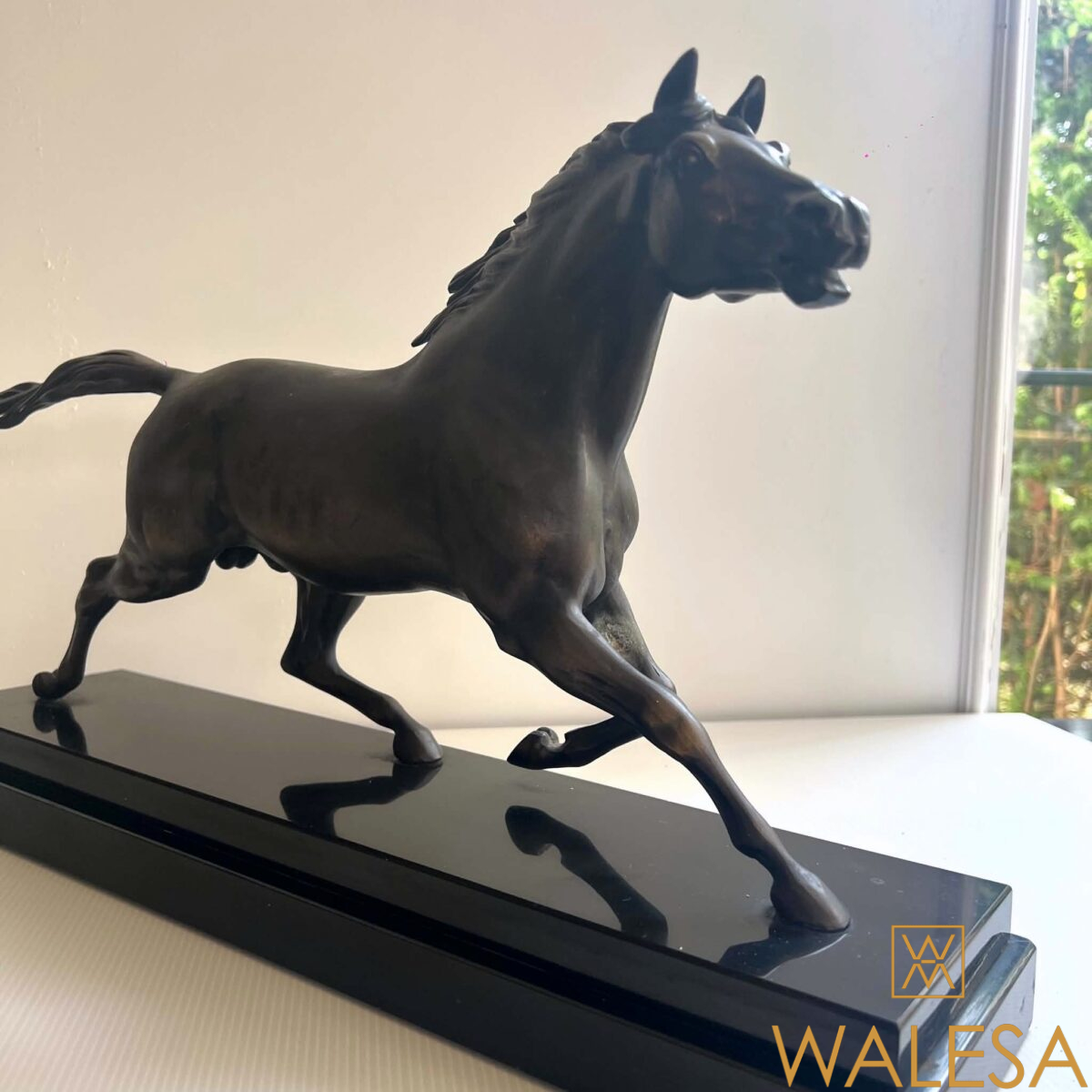 Charles VALTON « Cheval au galop » en métal à patine bronze nuancée vert/gris. – Image 4