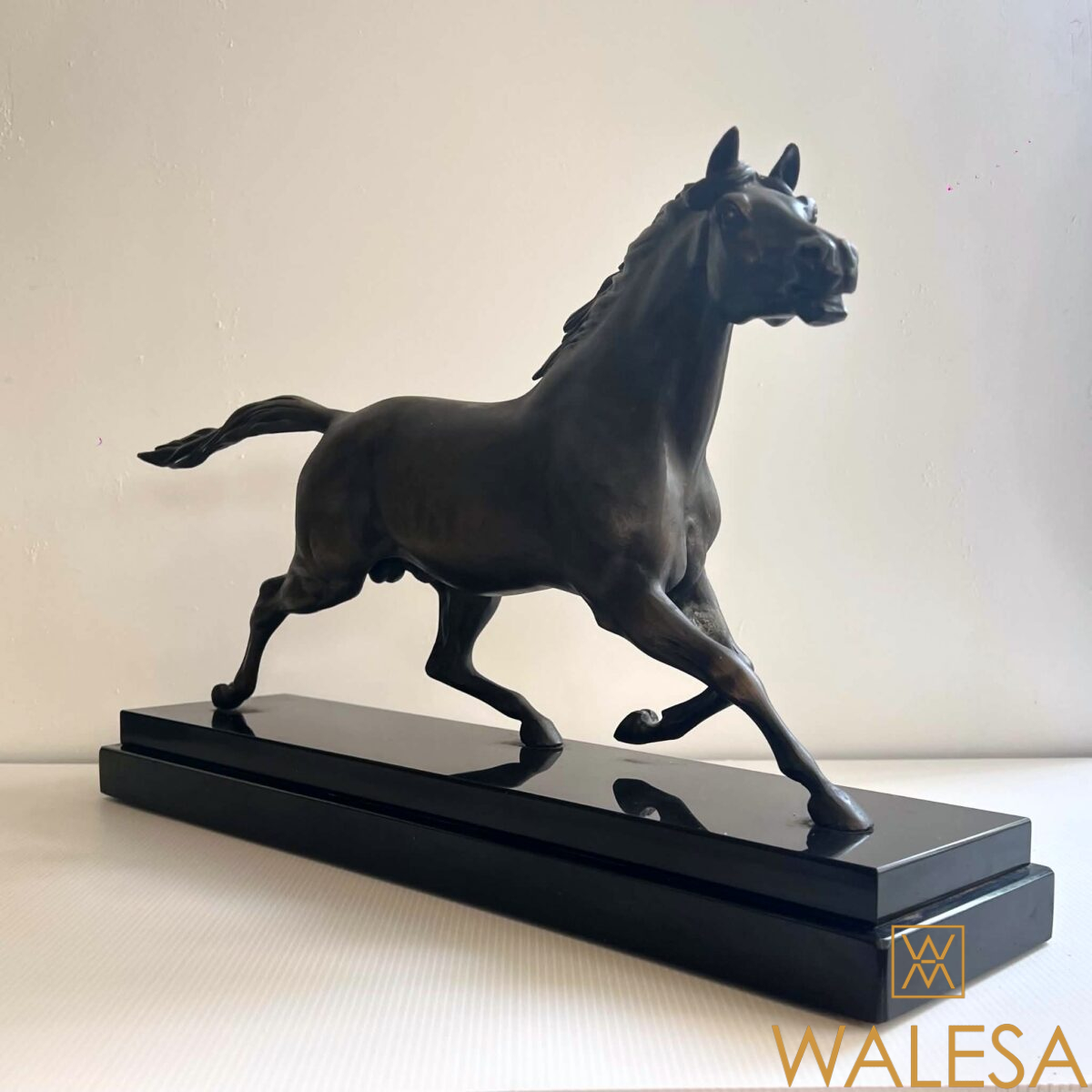 Charles VALTON « Cheval au galop » en métal à patine bronze nuancée vert/gris. – Image 5