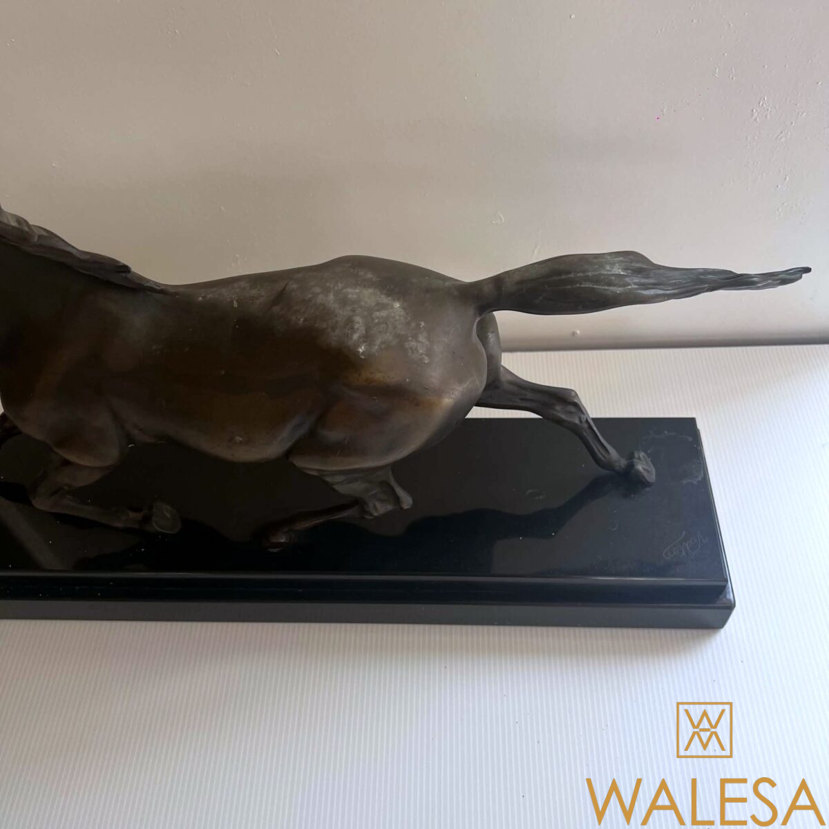 Charles VALTON « Cheval au galop » en métal à patine bronze nuancée vert/gris. – Image 7
