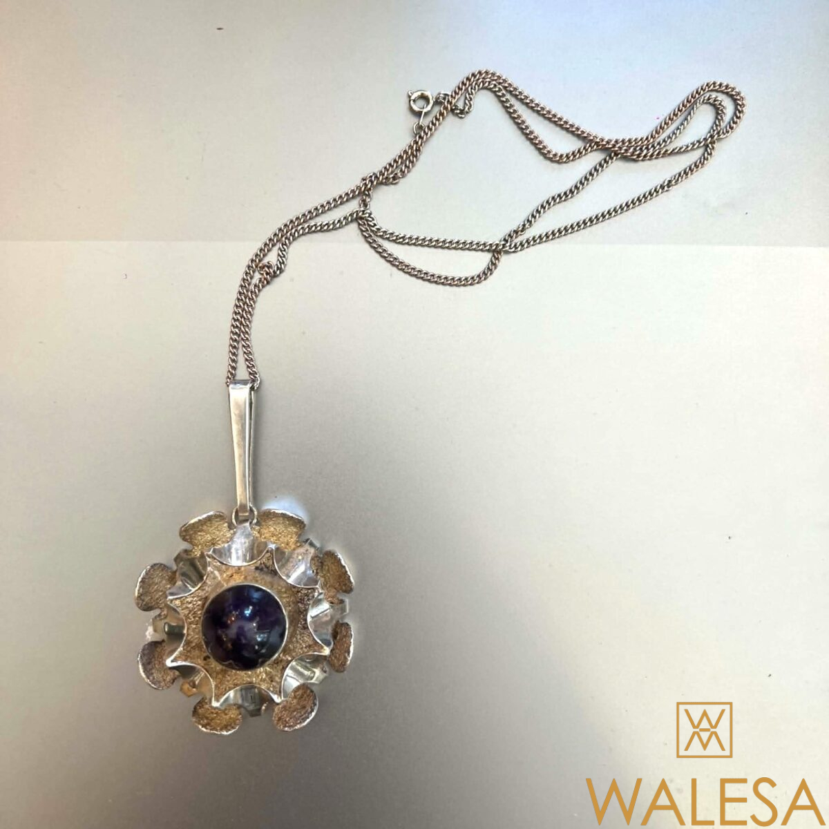 Collier pendentif moderniste ALTON Theresia HVORSLEV