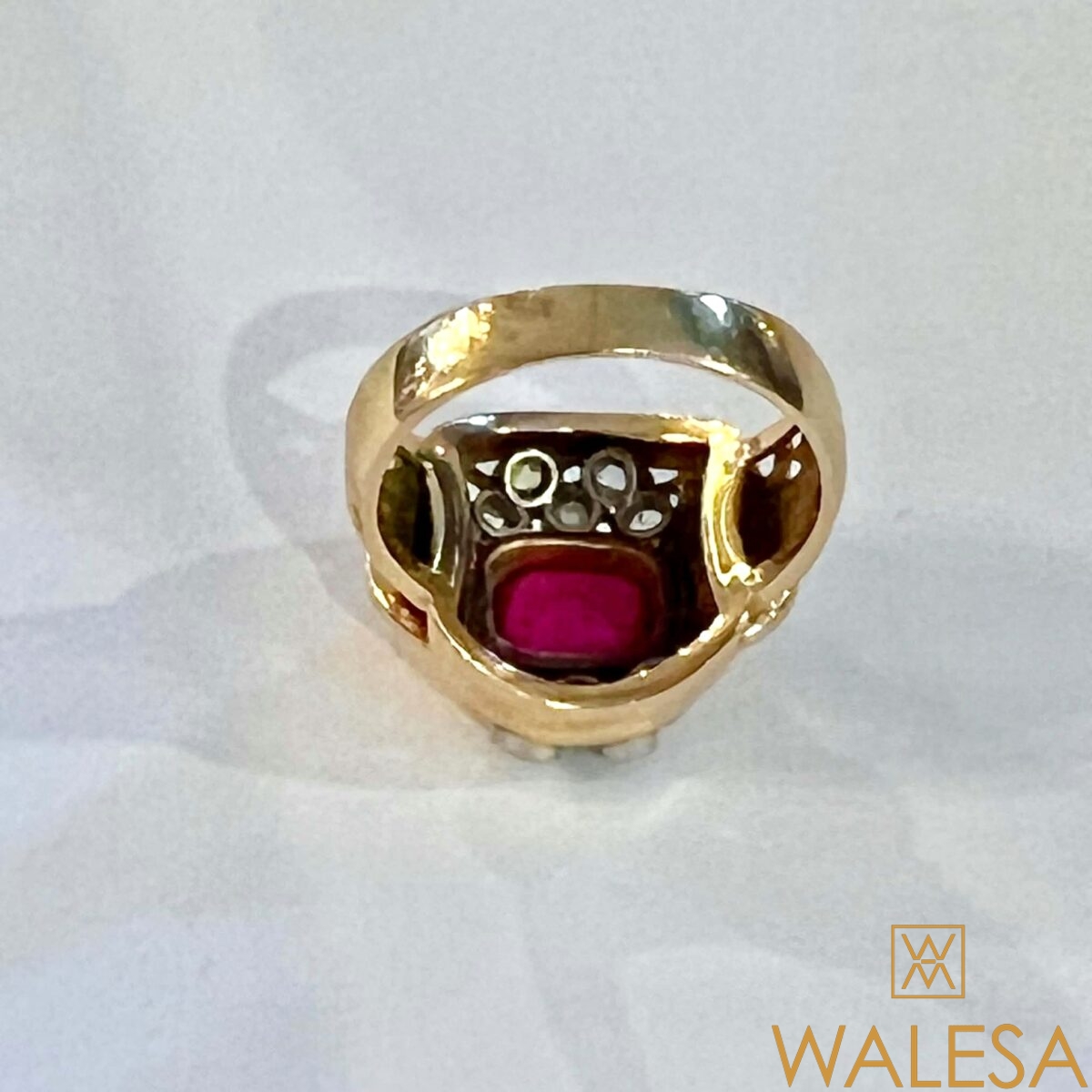 Bague or jaune 18 carats pierre rouge et diamants – Image 5