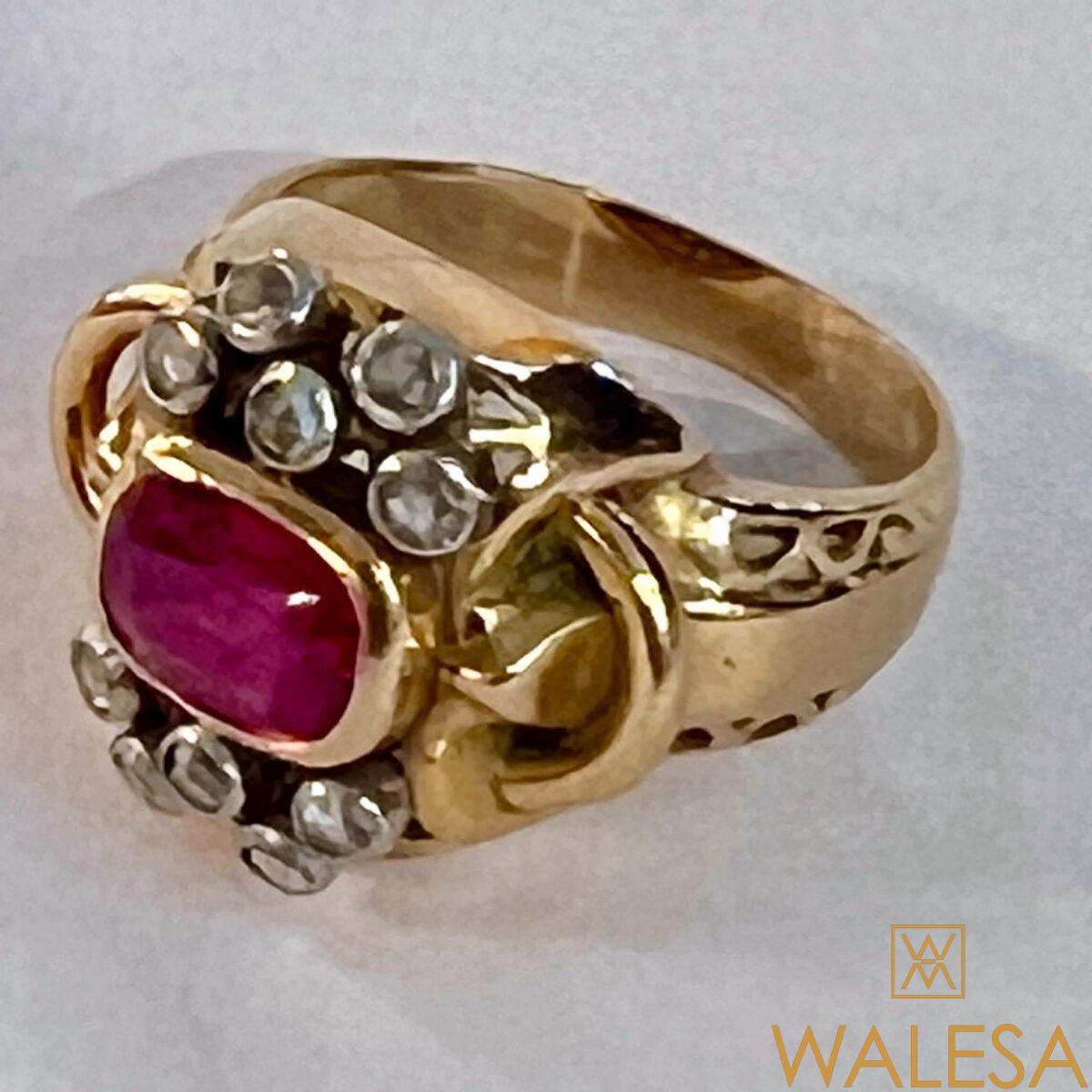 Bague or jaune 18 carats pierre rouge et diamants – Image 3