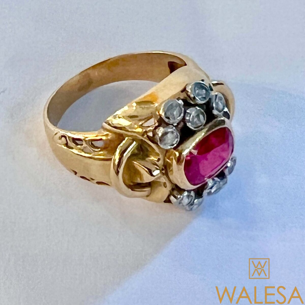 Bague or jaune 18 carats pierre rouge et diamants – Image 4